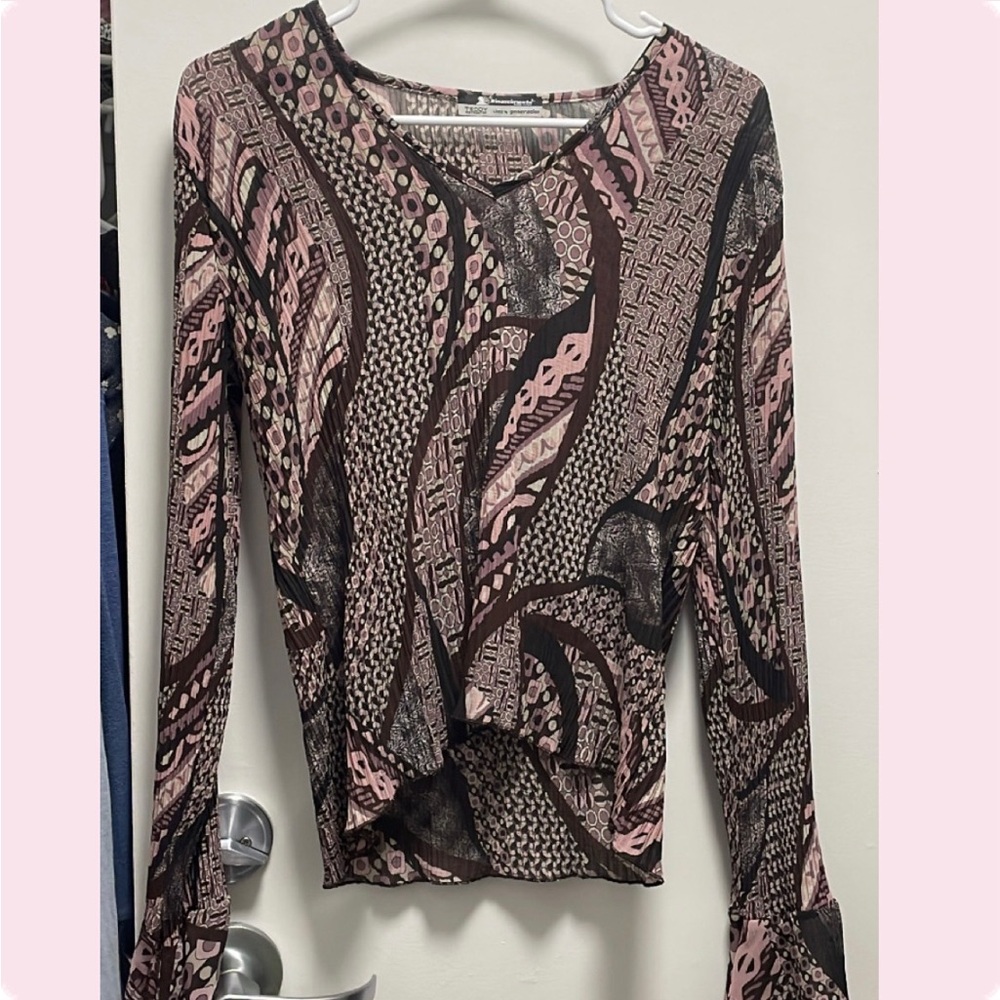 Rinascimento brand Flowy top